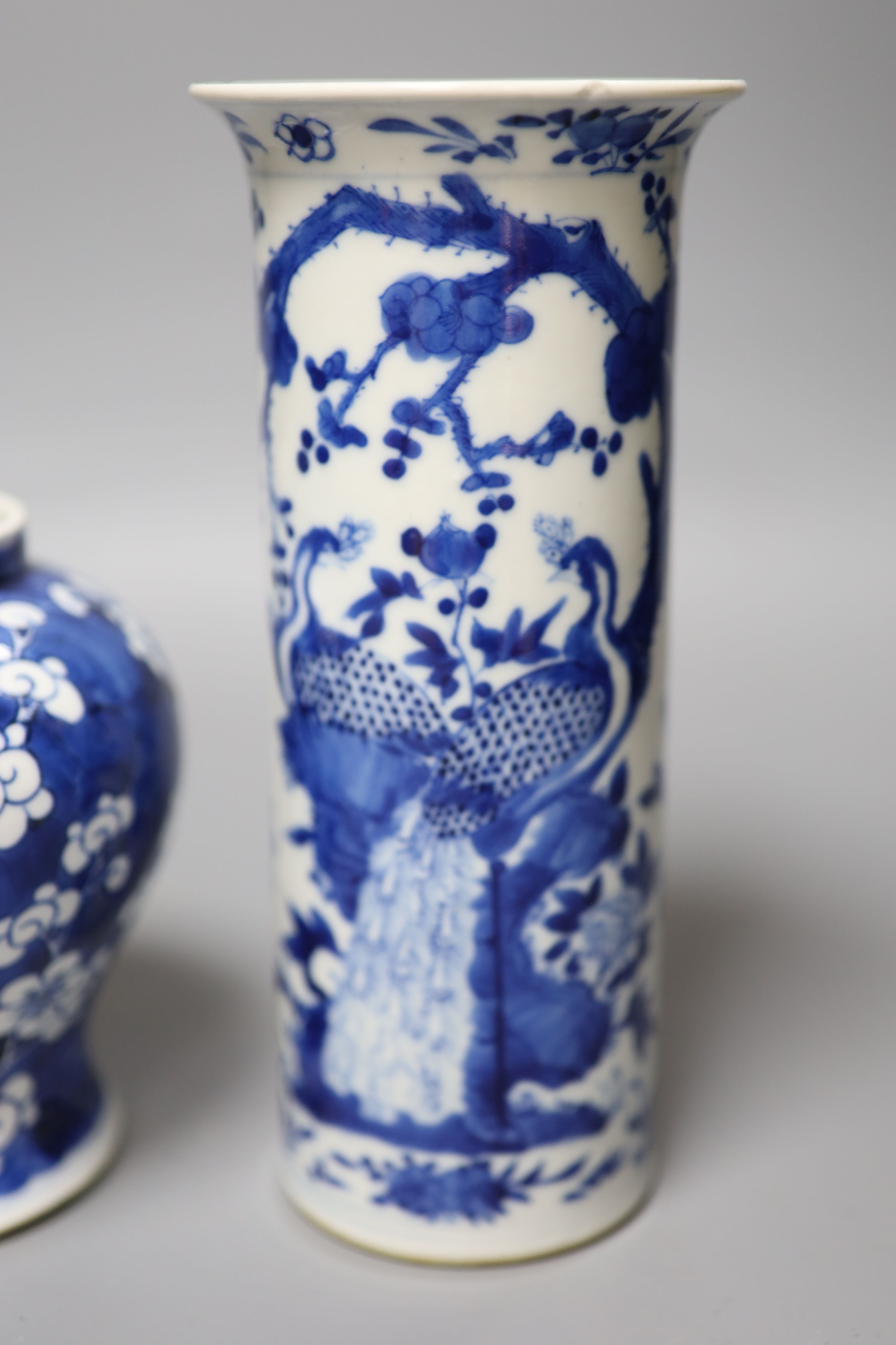 Two Chinese blue and white vases, one baluster and one cylindrical, late Qing, tallest 20.5cm